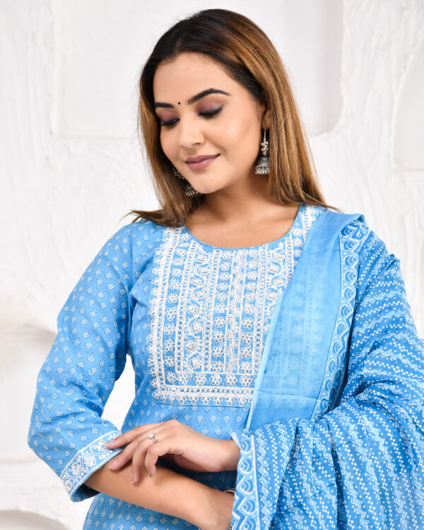 Jaipuri Printed Cord Embroidery Kurta Pant Set with Dupatta | Rs 4250 for Pack of 5pc of S-XXL | Rs 850 Per Pc - Image 2