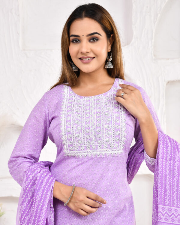 Jaipuri Printed Embroidery Cotton Kurta Pant Dupatta Set | Rs 4250 for Pack of 5pc of S-XXL | Rs 850 Per Pc - Image 2