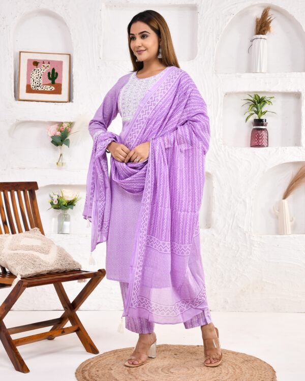 Jaipuri Printed Embroidery Cotton Kurta Pant Dupatta Set | Rs 4250 for Pack of 5pc of S-XXL | Rs 850 Per Pc - Image 6