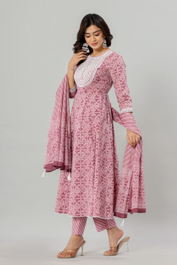 Anarkali Jaipuri Printed Cotton Kurta Pant Dupatta Set with Pocket | Rs 3980 for Pack of pc of S-XL | Rs 995 Per Pc - Image 5