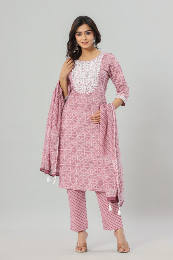 Jaipuri Printed Onion Color-Embroidered Work Kurta Pant Duptta with Pocket | Rs 4250 for Pack of 5pc of S-XXL | Rs 850 Per Pc - Image 3