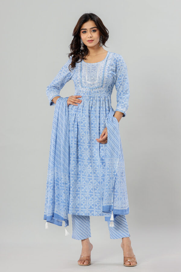 Naira Cut Jaipuri Printed Embroidered Kurta Pant Dupatta Set | Rs 3980 for Pack of 5pc of S-XL | Rs 995 Per Pc - Image 4