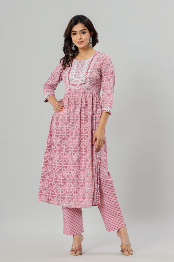 Naira Cut Jaipuri Printed embroidered Kurta Pant Dupatta Set | Rs 3980 for Pack of 4pc of S-XL | Rs 995 Per Pc - Image 8