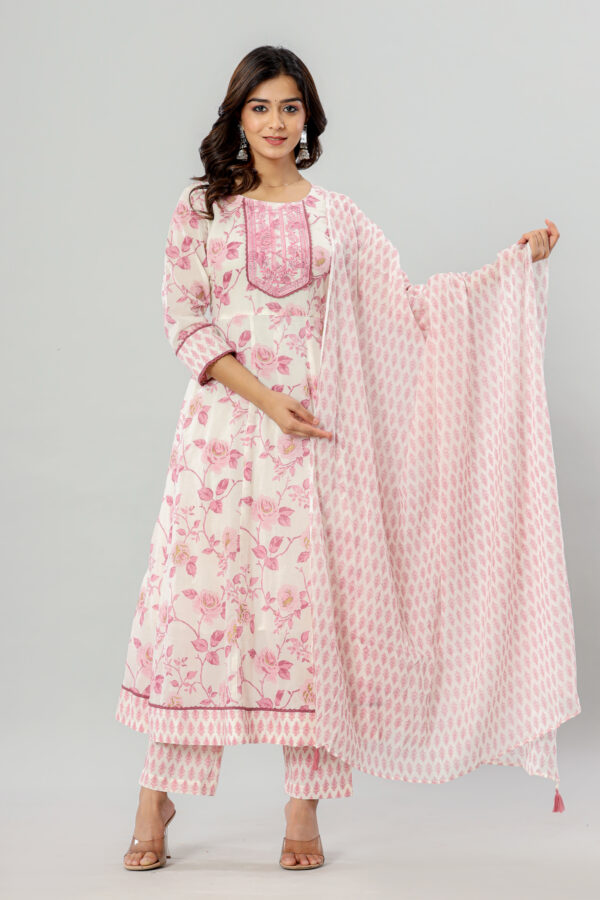 Woman Cotton Anarkali Kurti Pant Duppata with Pocket | Rs 3980 for Pack of 4pc of S-XL | Rs 995 Per Pc - Image 6