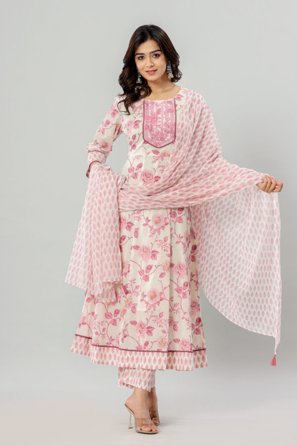 Woman Cotton Anarkali Kurti Pant Duppata with Pocket | Rs 3980 for Pack of 4pc of S-XL | Rs 995 Per Pc